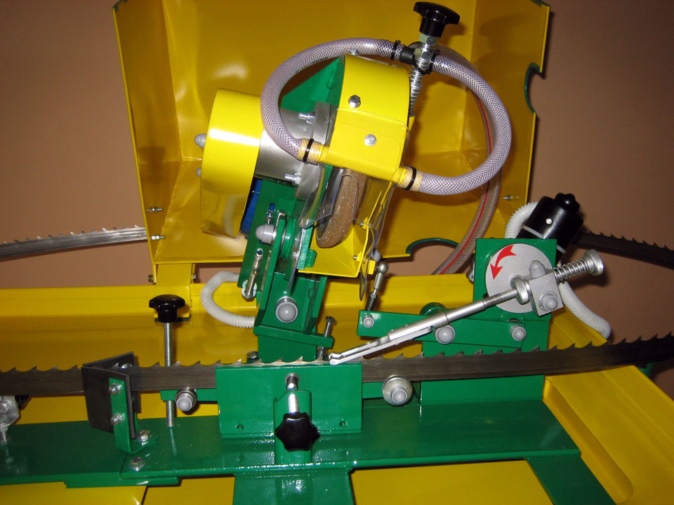 Affûteuse diamantée réglable pour scies à ruban meule